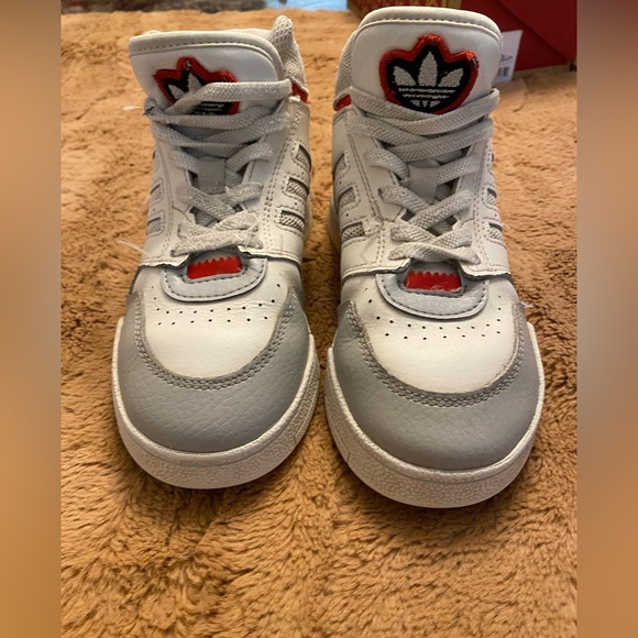 Adidas Kids Sneakers. - Picture 8 of 13